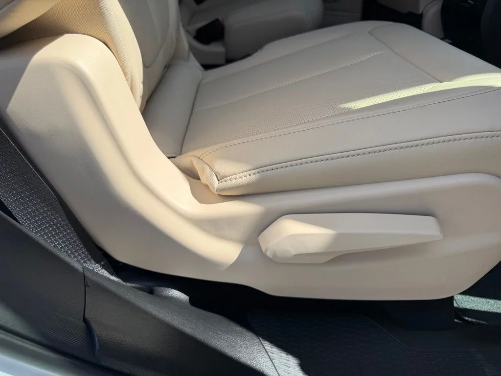 New 2026 White Jeep Limited image 37