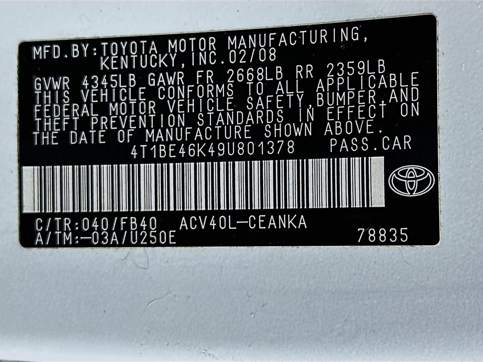 Used 2009 Super White Toyota LE image 28