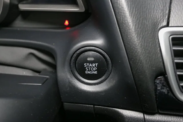 Used 2015 Blue Mazda i Touring image 26