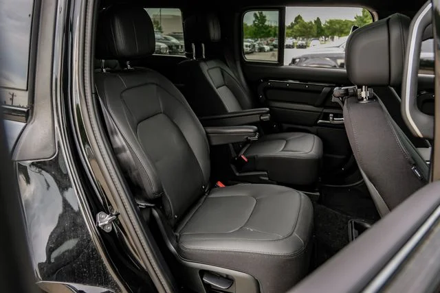2025 Land Rover Defender V8 - Photo 45