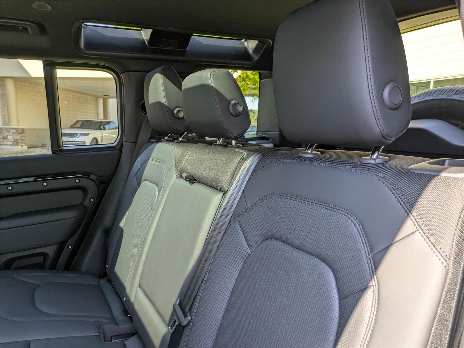 Used 2025  Land Rover S image 29