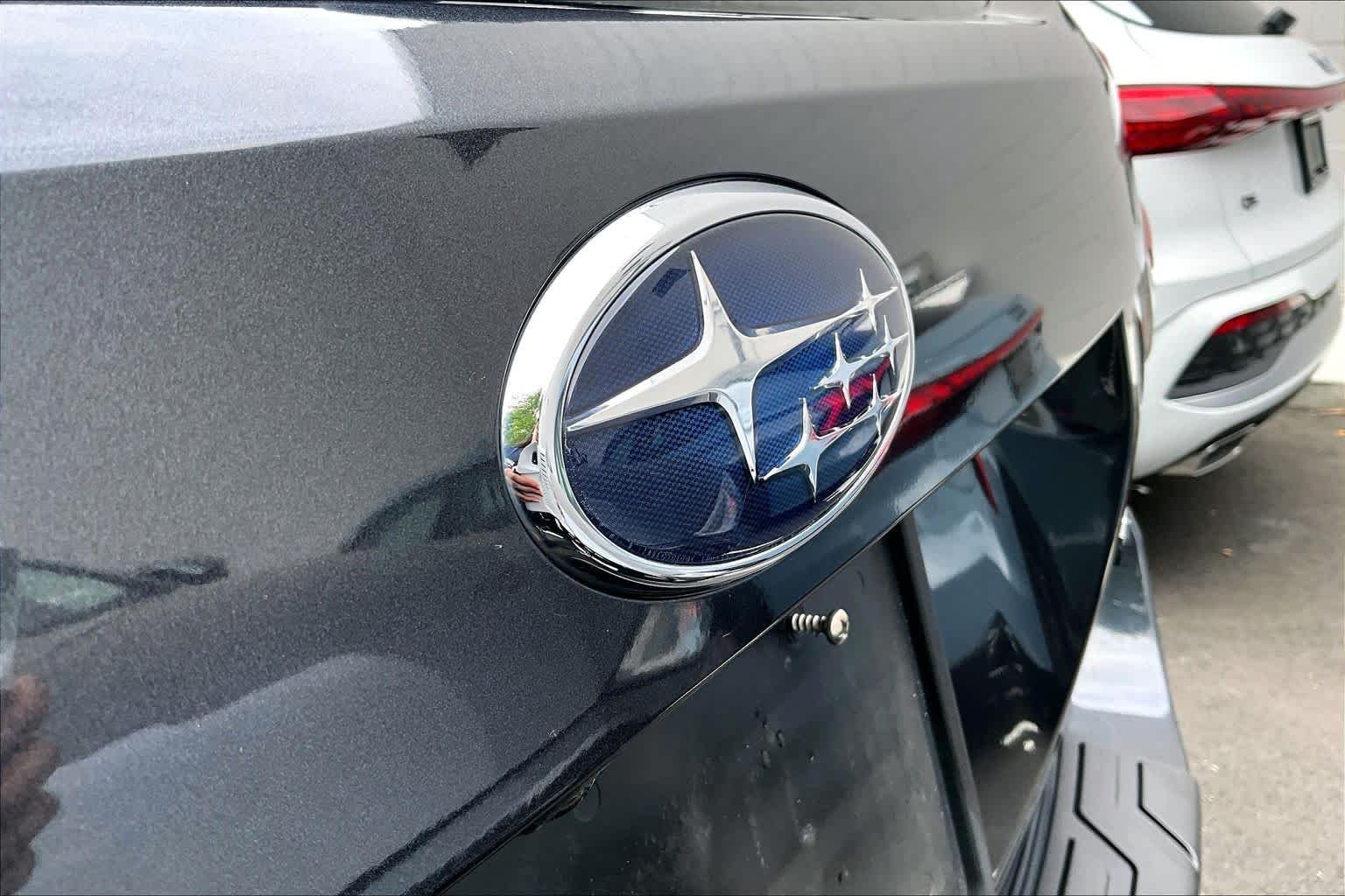 Used 2019 Dark Gray Metallic Subaru Premium image 31