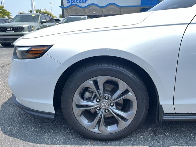 Used 2024 White Honda EX image 21