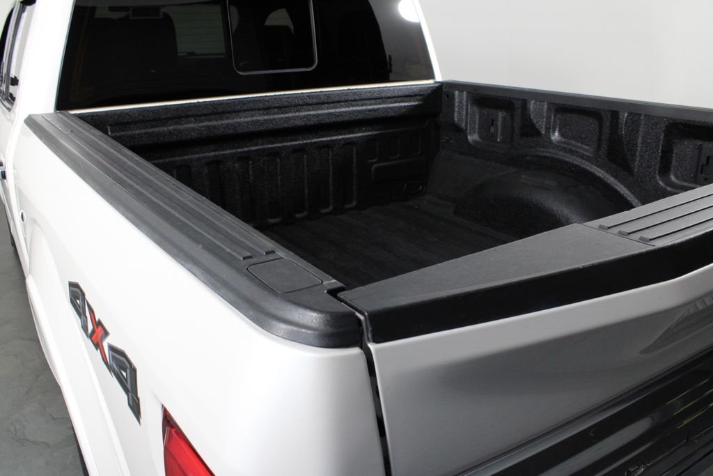 Used 2018 White Ford Platinum image 17