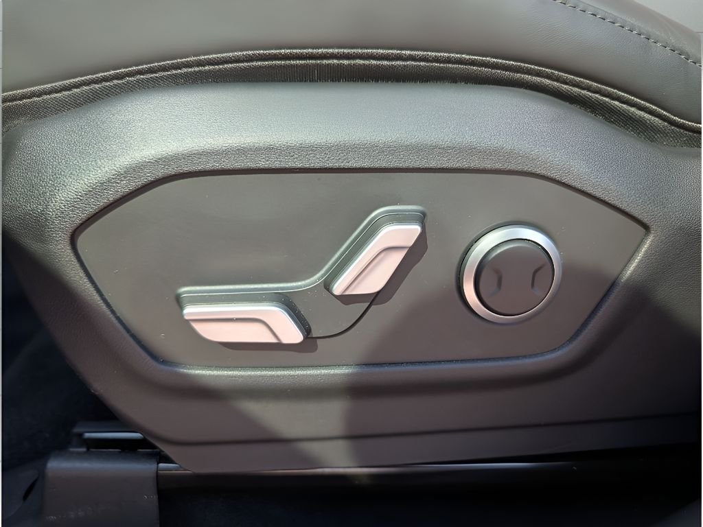 Used 2025 Ecotronic Gray Hyundai SEL image 15