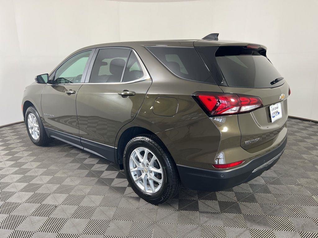 Used 2024 Bronze Metallic Chevrolet LT image 27