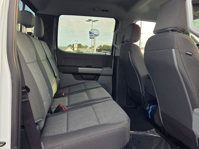 New 2026 Oxford White Ford F-350® XL image 15