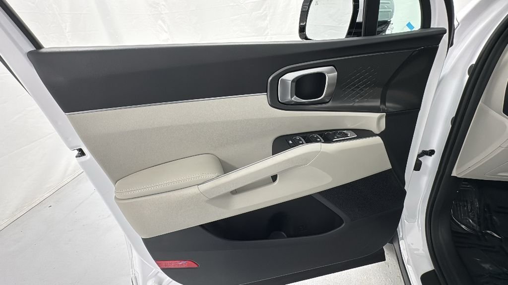 2025 Kia Sorento S - Photo 18