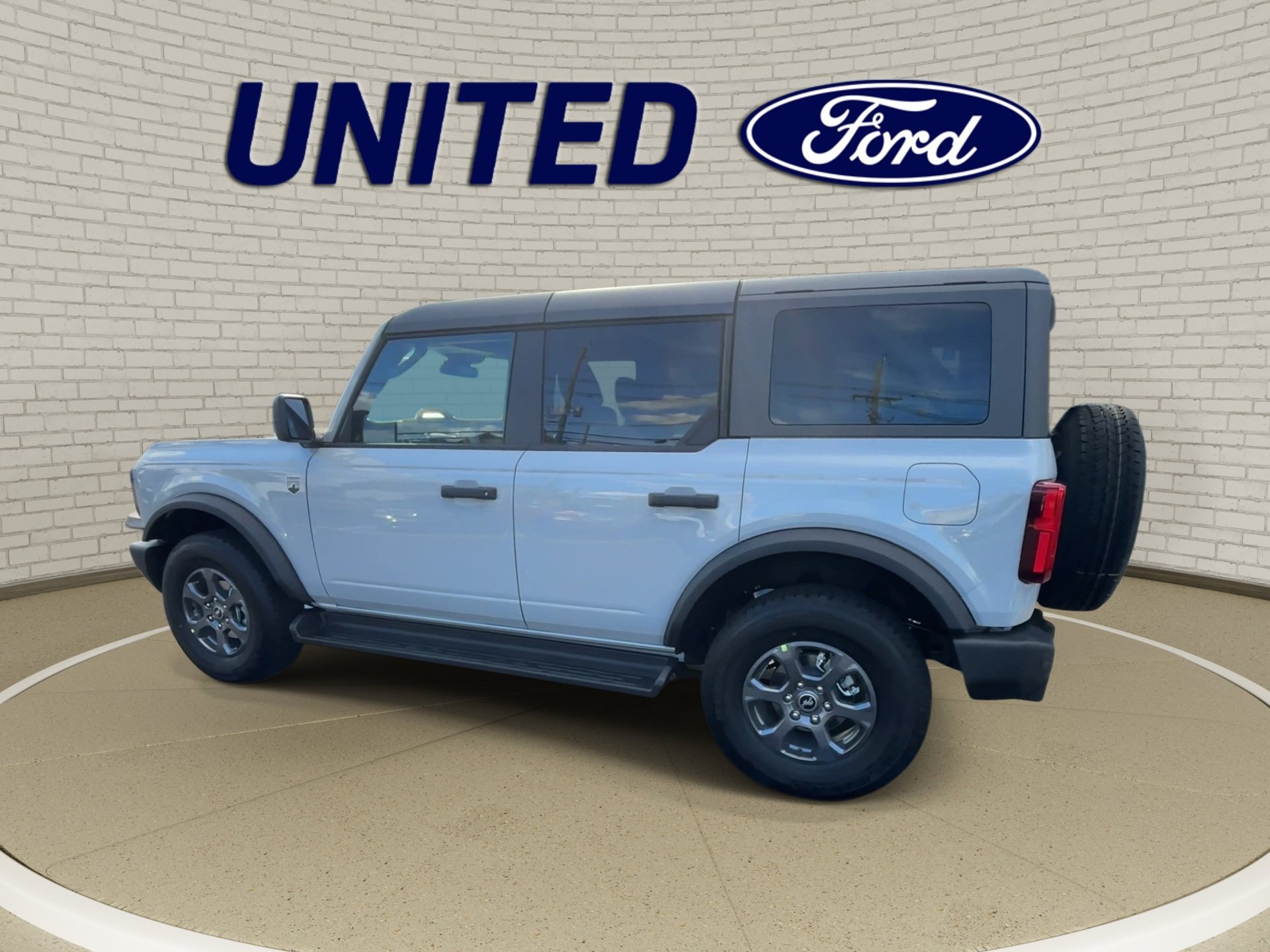 New 2026 Avalanche Gray Ford Big Bend® image 6