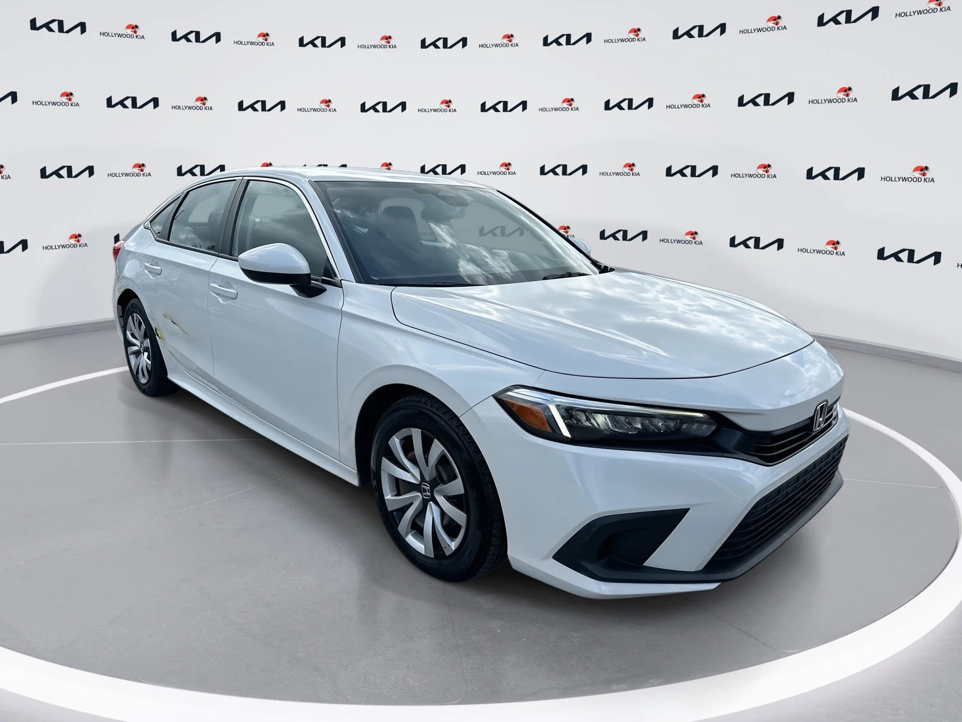 2023 Honda Civic LX CVT's photo