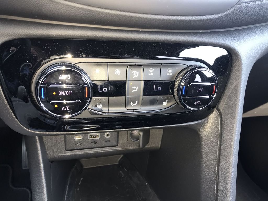 Used 2023 Gray Buick Select image 18