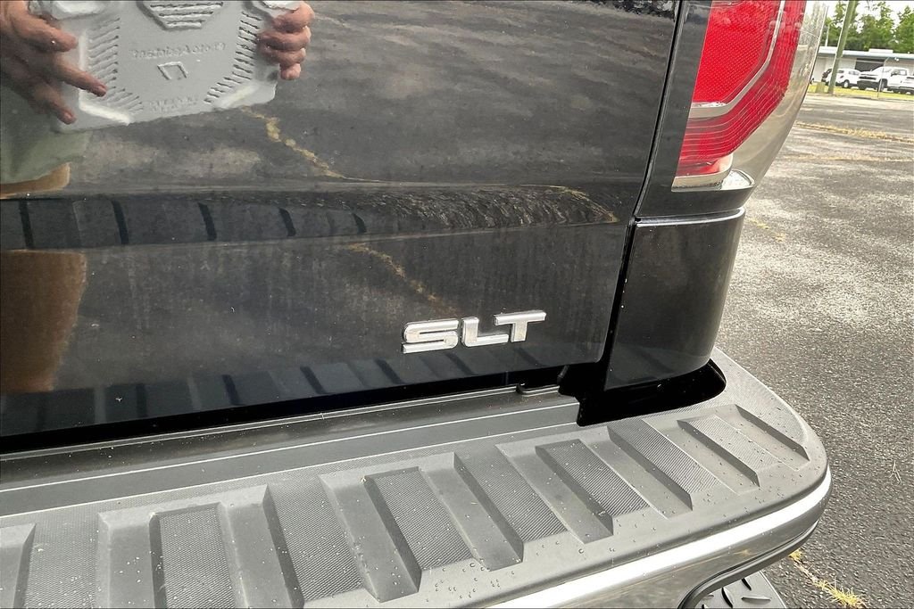 Used 2018 Black GMC SLT image 26