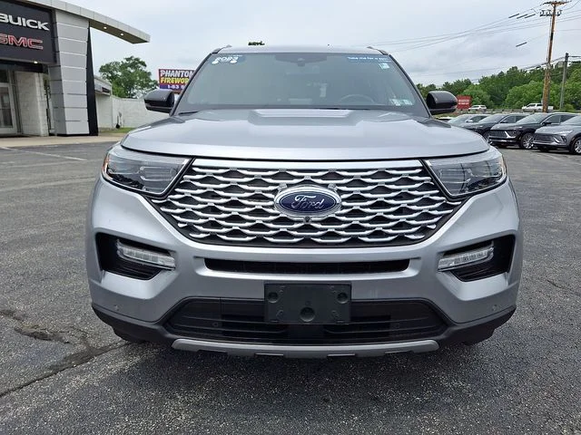 Used 2023 Silver Ford Platinum image 2