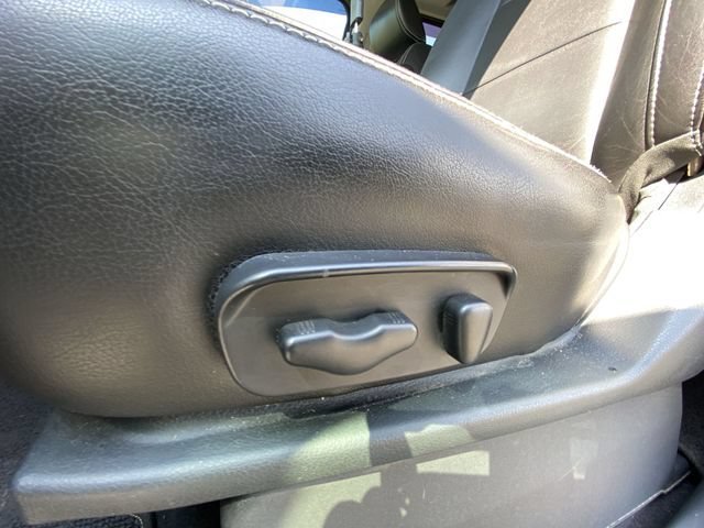 Used 2014 White Nissan PRO-4X image 12