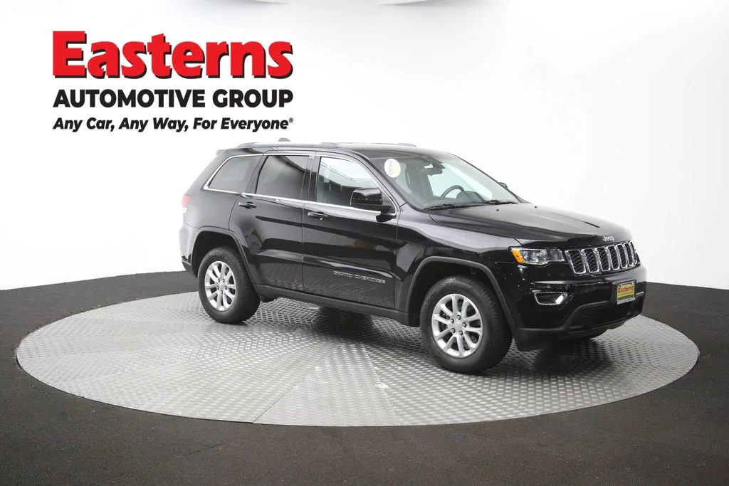 Used 2021 Black Jeep Laredo E image 51