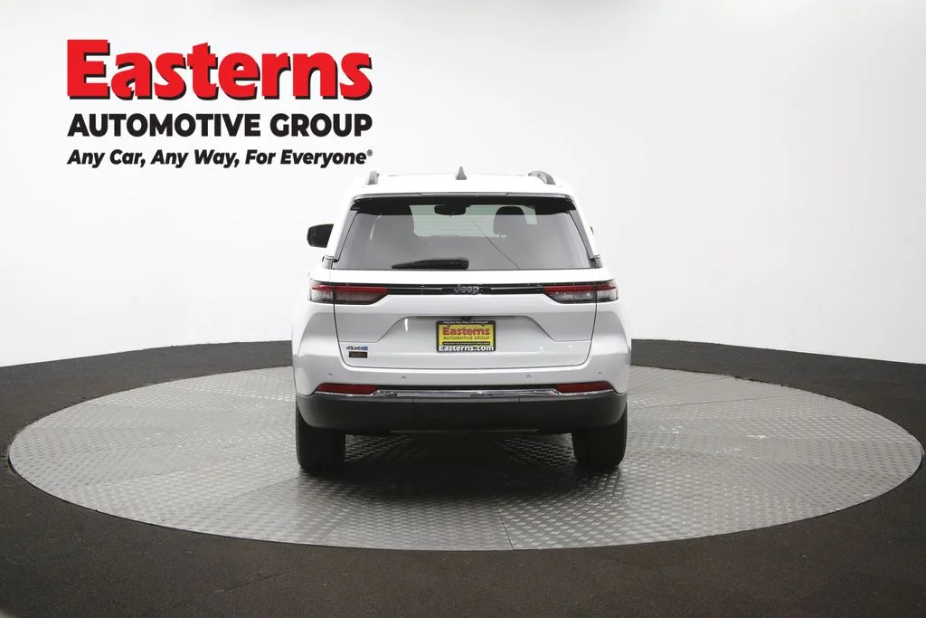 Used 2022 White Jeep 4xe image 40