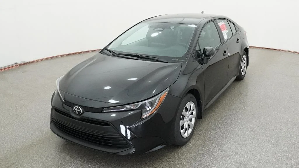New 2026 Midnight Black Metallic Toyota LE image 20