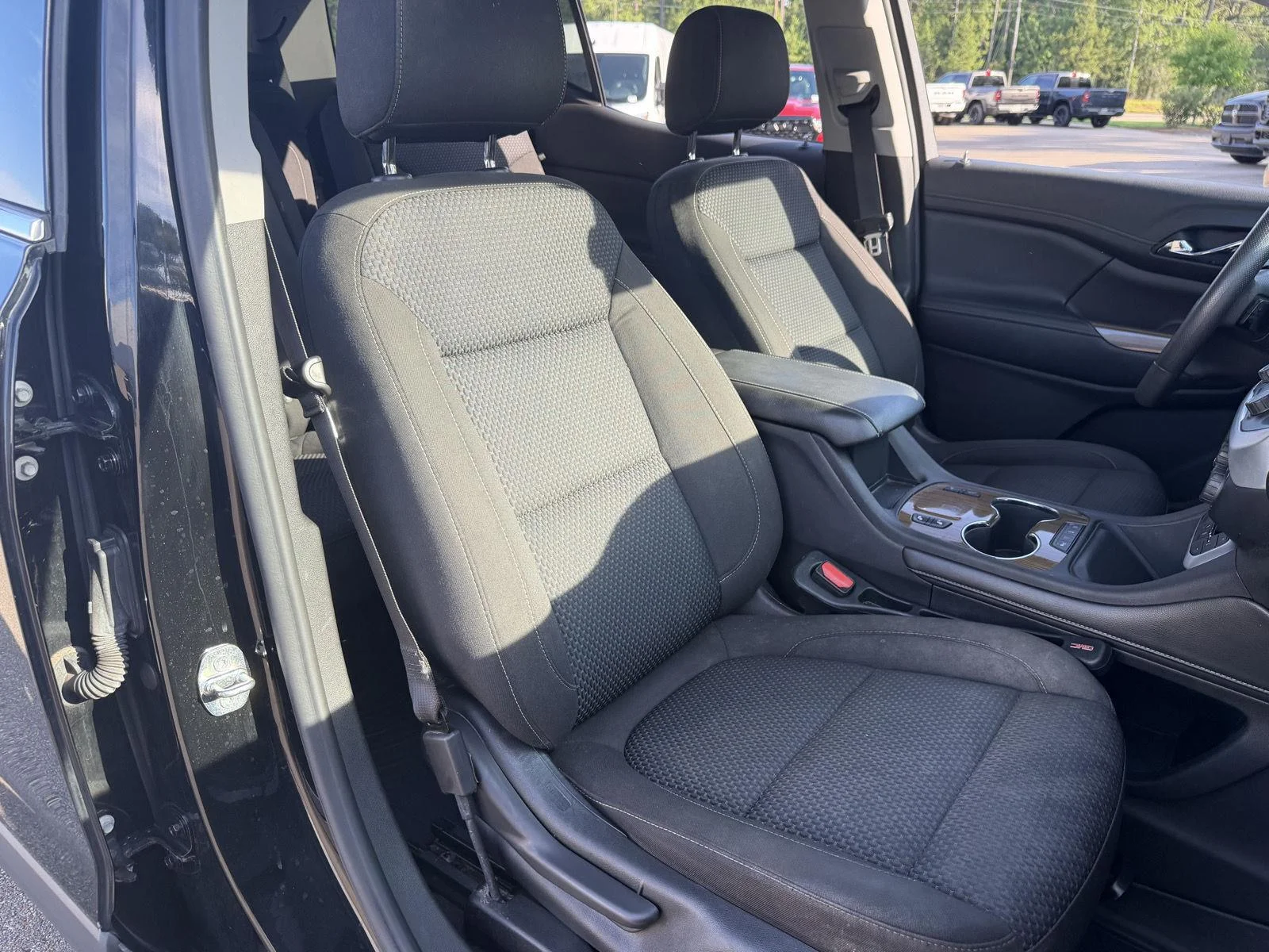 Used 2021 Ebony Twilight Metallic GMC SLE image 21