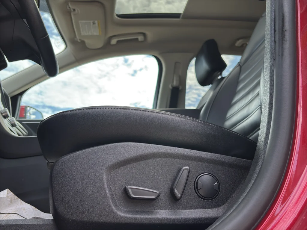 Used 2024 Rapid Red Metallic Tinted Clearcoat Ford SEL image 11