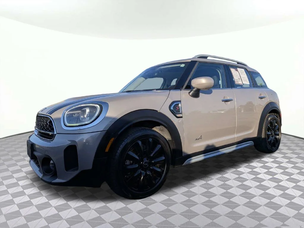 Certified Used 2024 Gray Metallic MINI Signature image 6