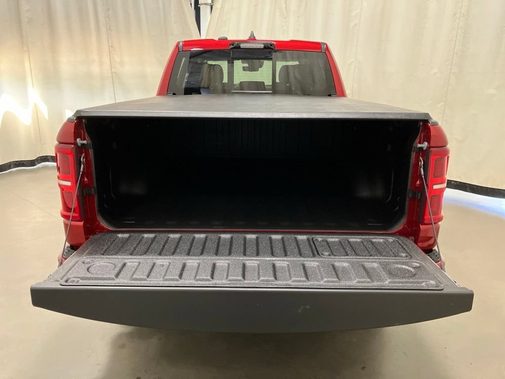 New 2026 Molten Red Pearl-Coat Exterior Paint RAM Longhorn image 32
