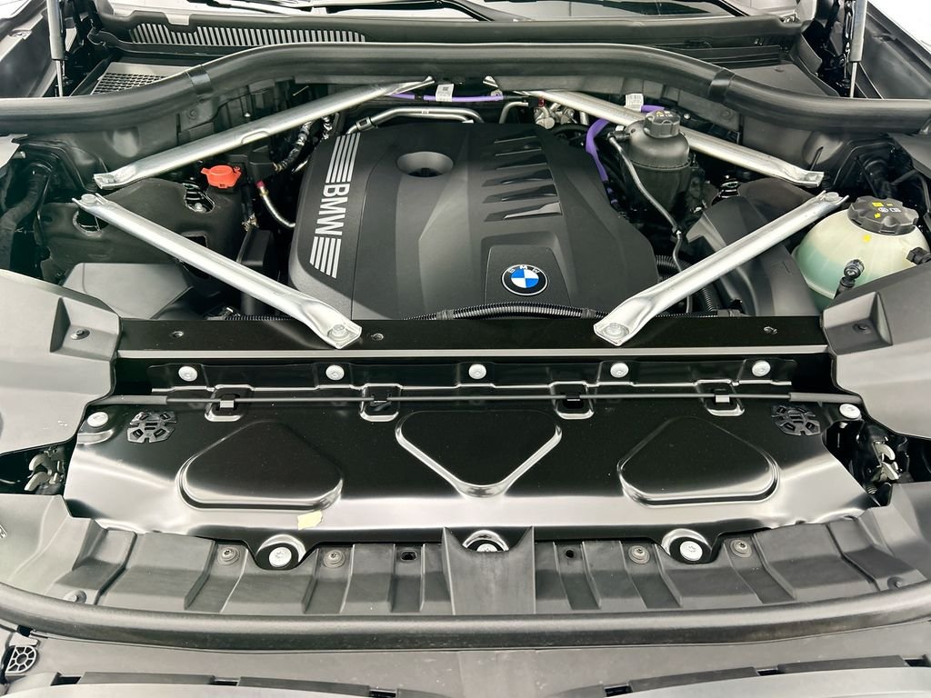 New 2027 Black Sapphire Metallic BMW xDrive40i image 28