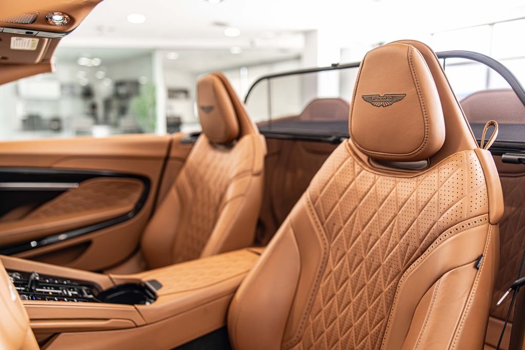 Used 2025 Green Aston Martin Volante image 16