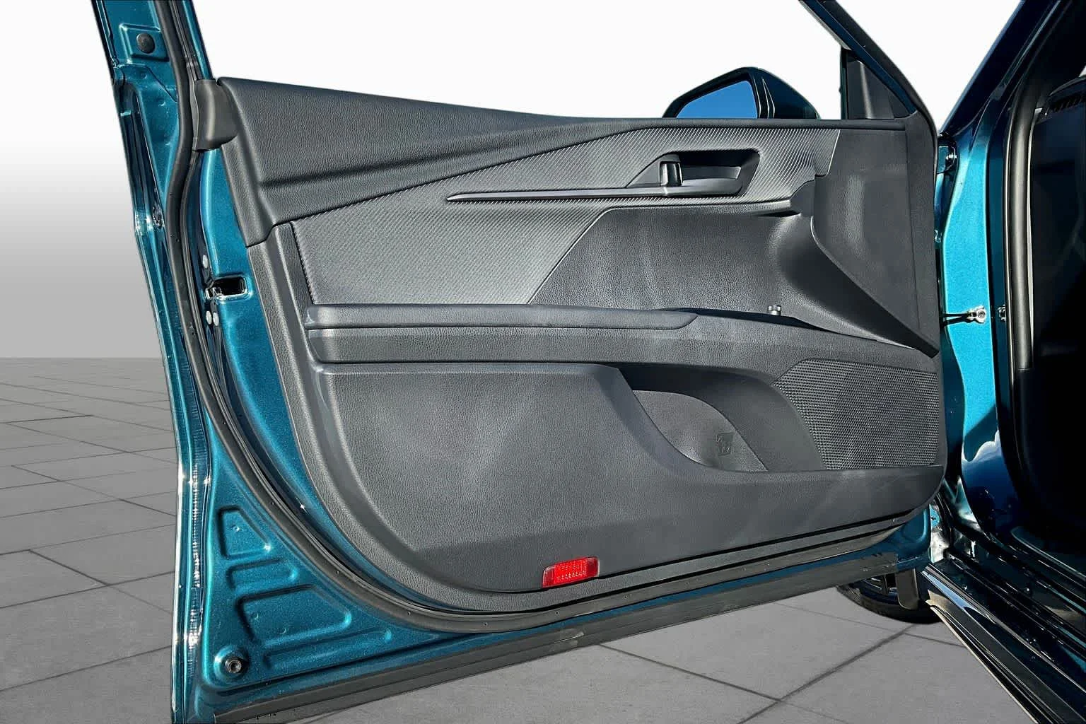 2026 Toyota Camry SE - Photo 10