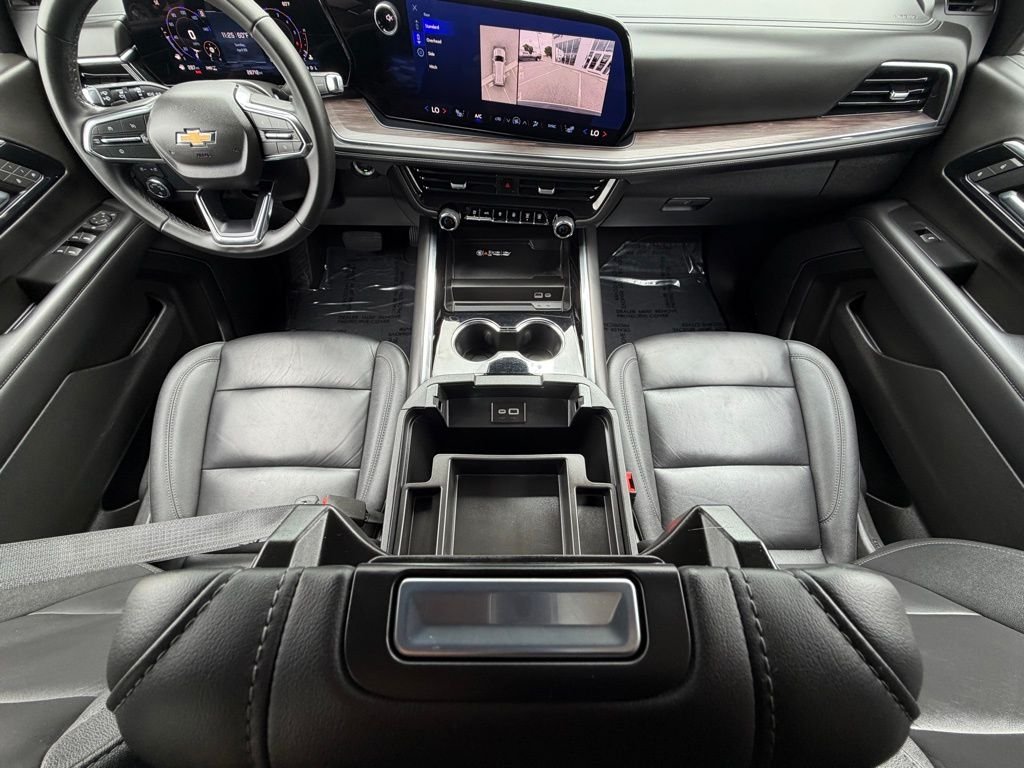 Used 2025 White Chevrolet LT image 25