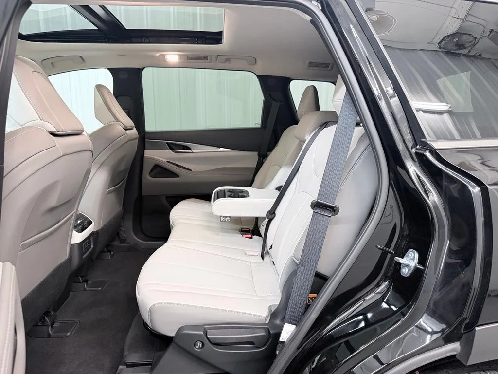 Used 2026 Black INFINITI PURE image 33