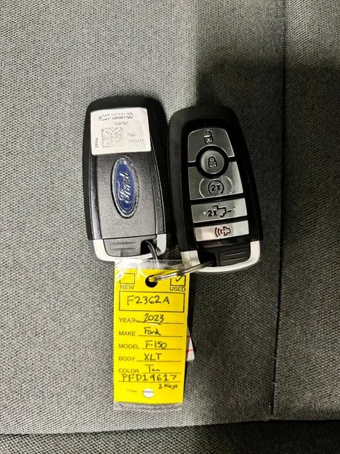 Used 2023 Gray Ford XLT image 26