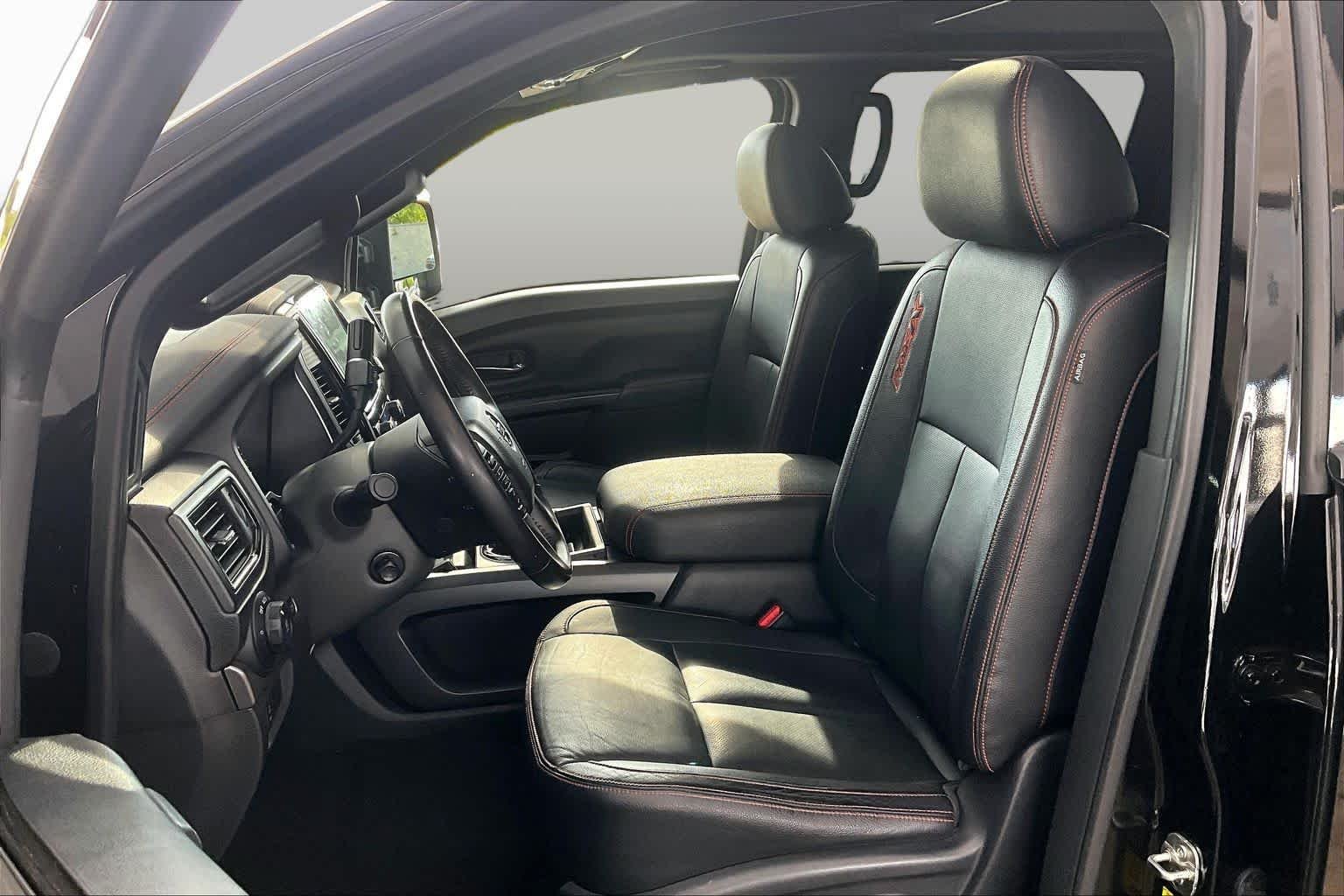 Used 2021 Super Black Nissan PRO-4X image 8