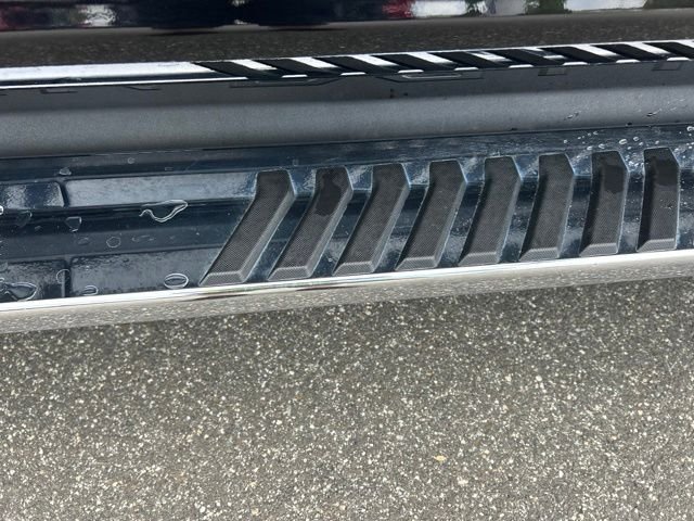 Used 2020 Black Metallic Ford Lariat image 12