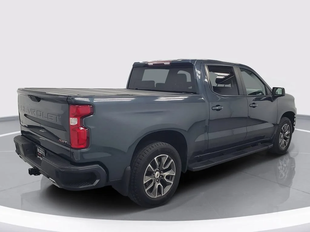 Used 2019 SHADOW GRAY METALLIC Chevrolet RST image 3