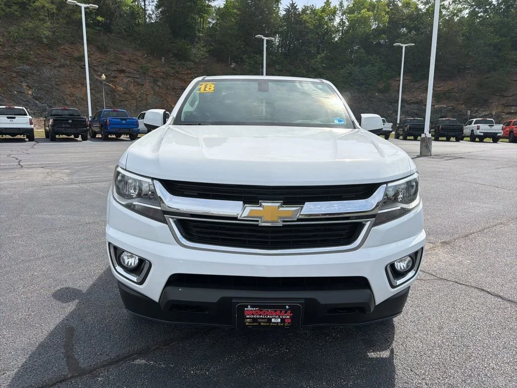 Used 2018 SUMMIT WHITE Chevrolet 4WD LT image 8