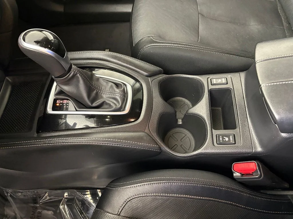 Used 2018 Silver Nissan Hybrid SL image 32