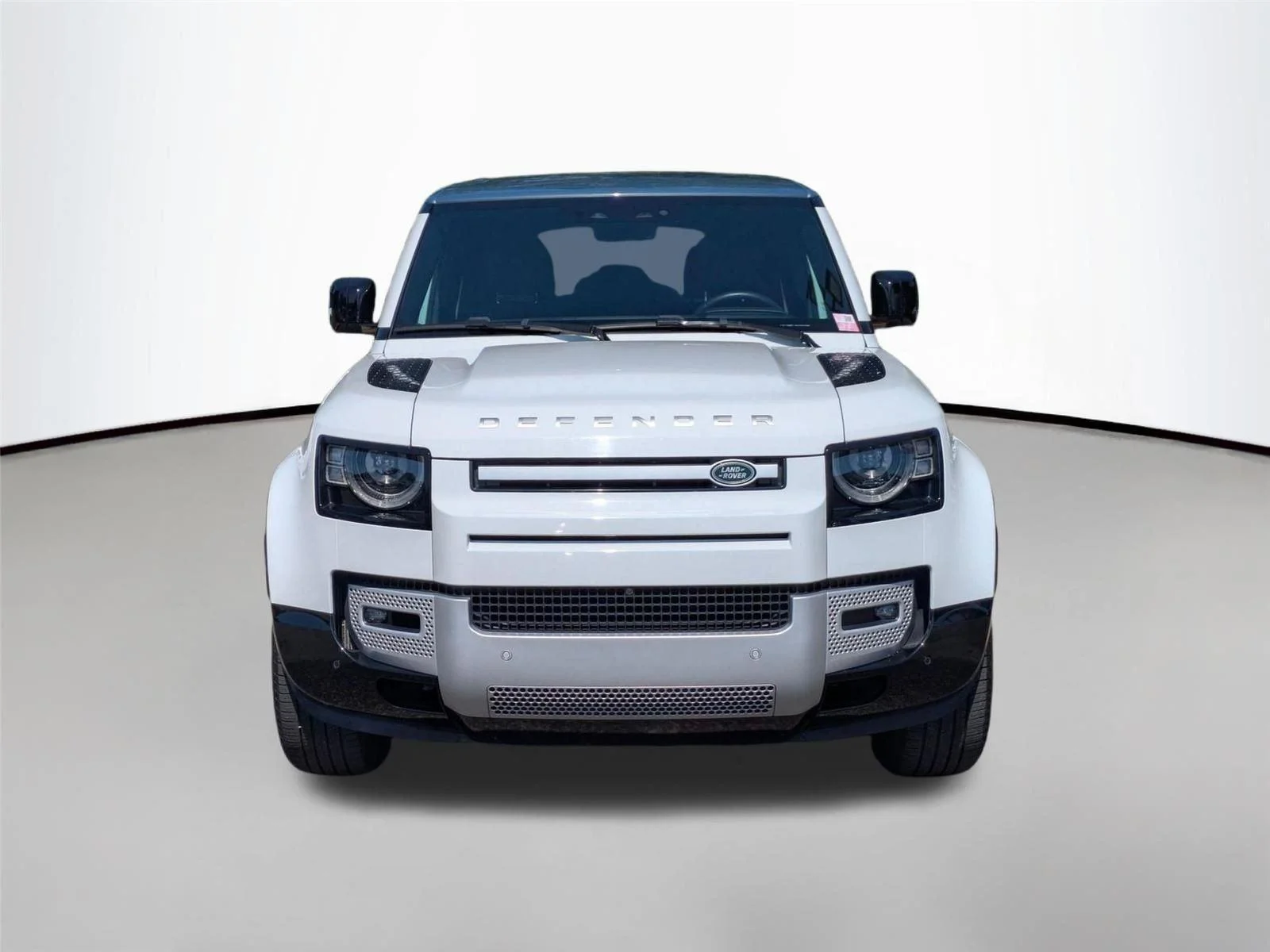 Used 2025 Fuji White Land Rover S image 2