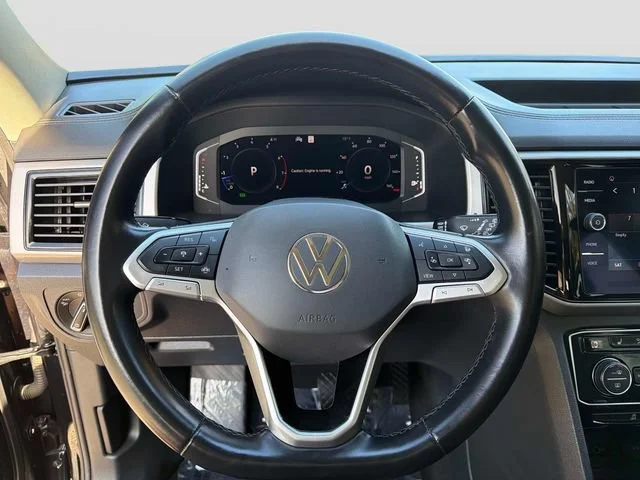Used 2021 Deep Black Pearl Volkswagen 3.6L V6 SEL image 25