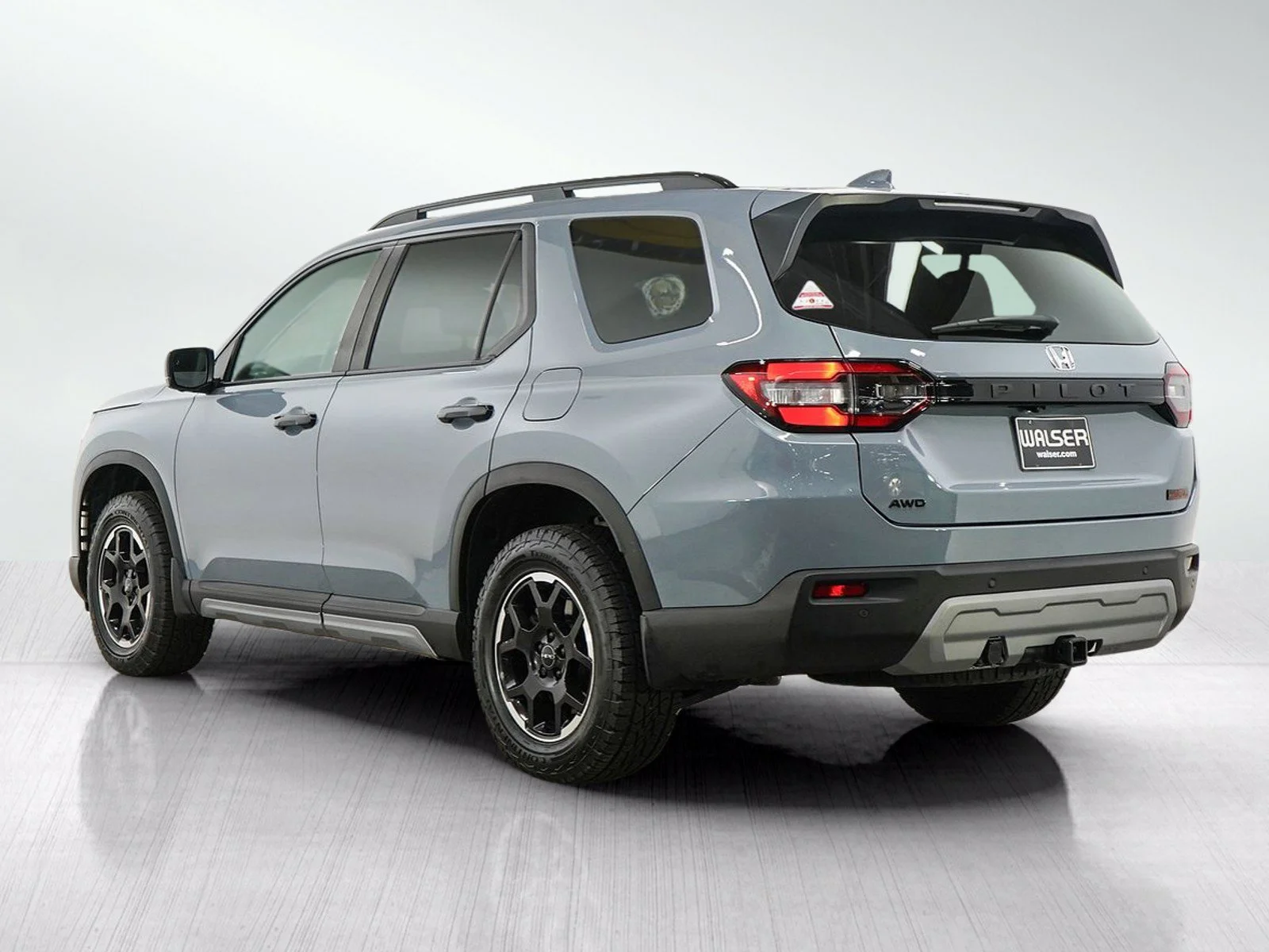 Used 2025 Sonic Gray Honda TrailSport AWD image 3
