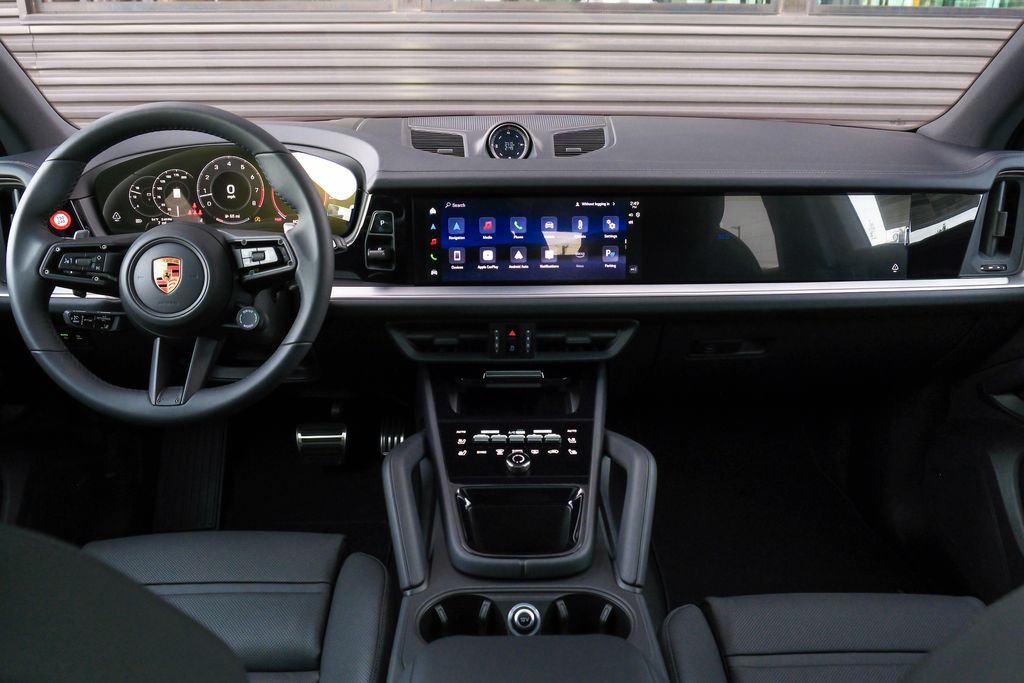 2026 Porsche Cayenne S - Photo 13