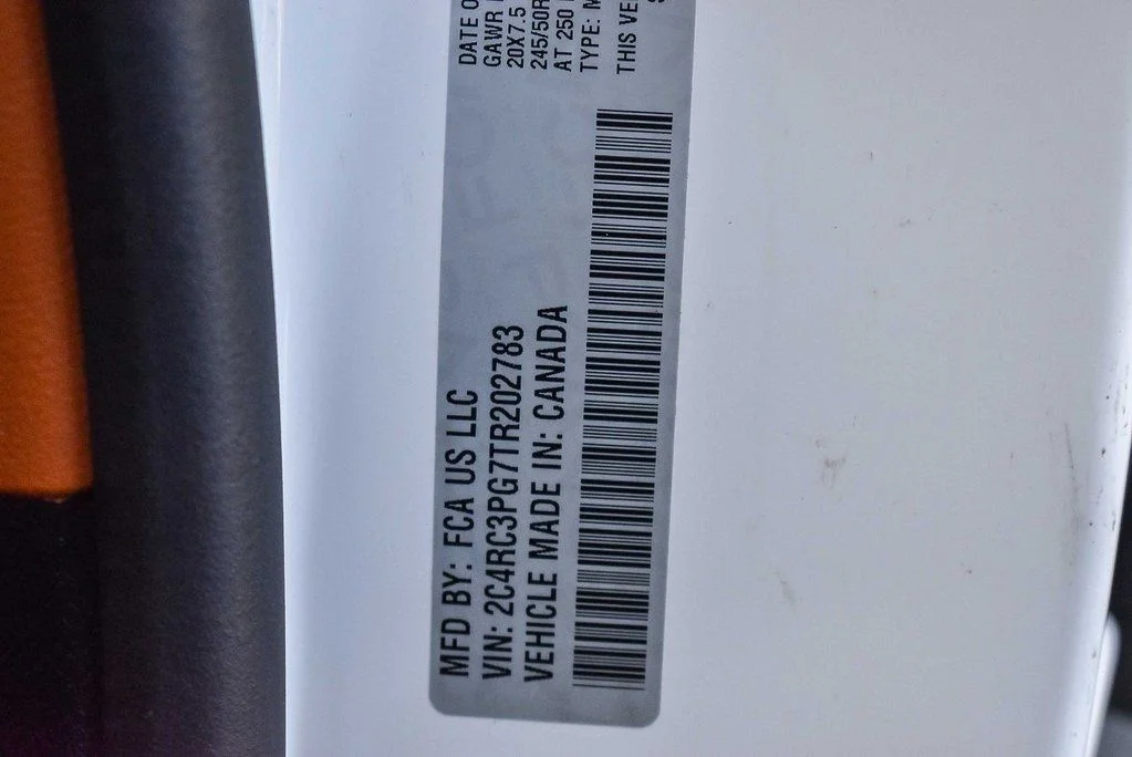 New 2026 Bright White Clear-Coat Exterior Paint Chrysler Pinnacle image 29