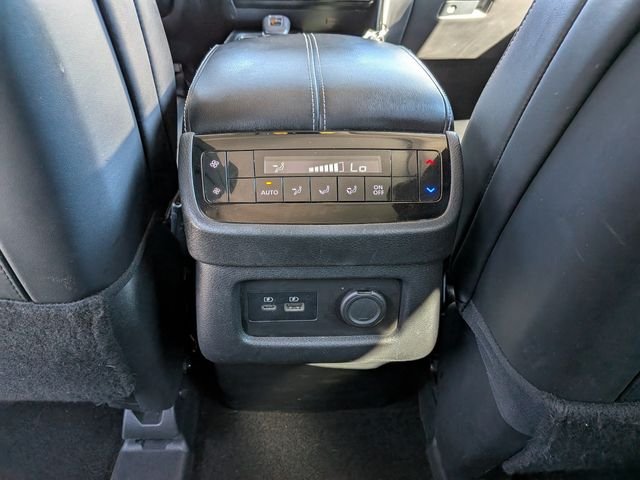 Used 2023 Gray INFINITI LUXE image 11