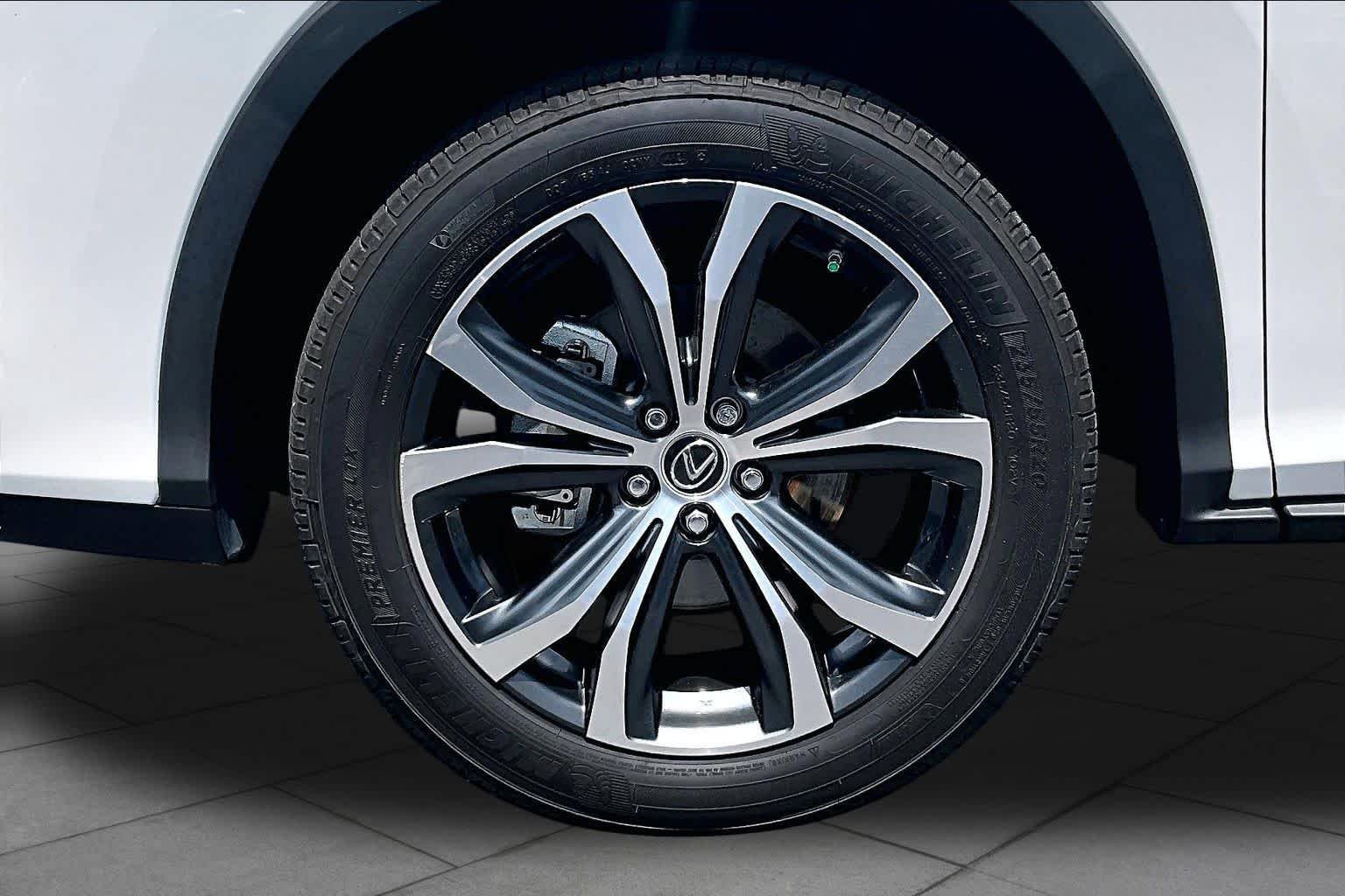 Used 2022 Eminent White Pearl Lexus  image 11