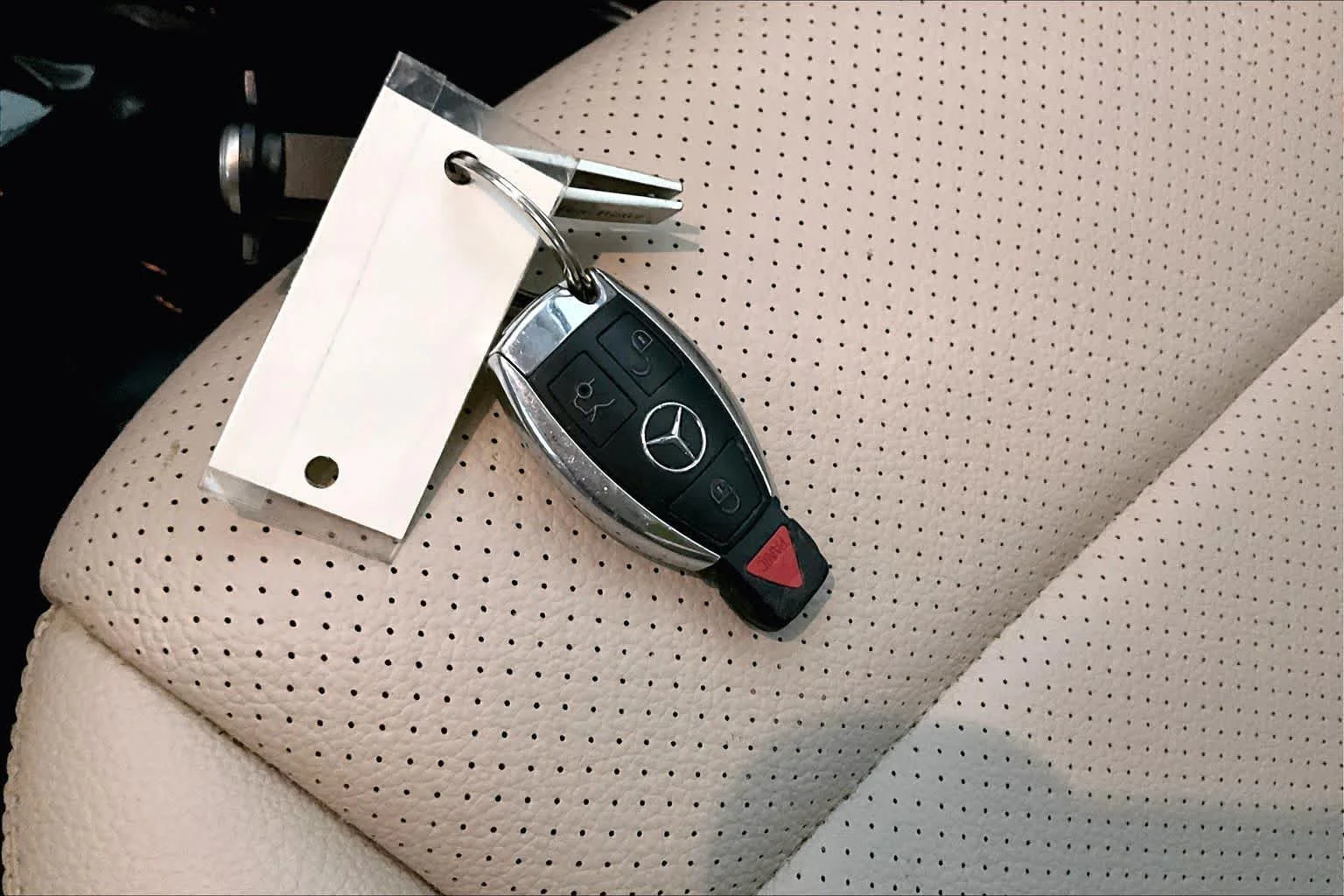 Used 2018 Black Mercedes-Benz GLC 300 image 15