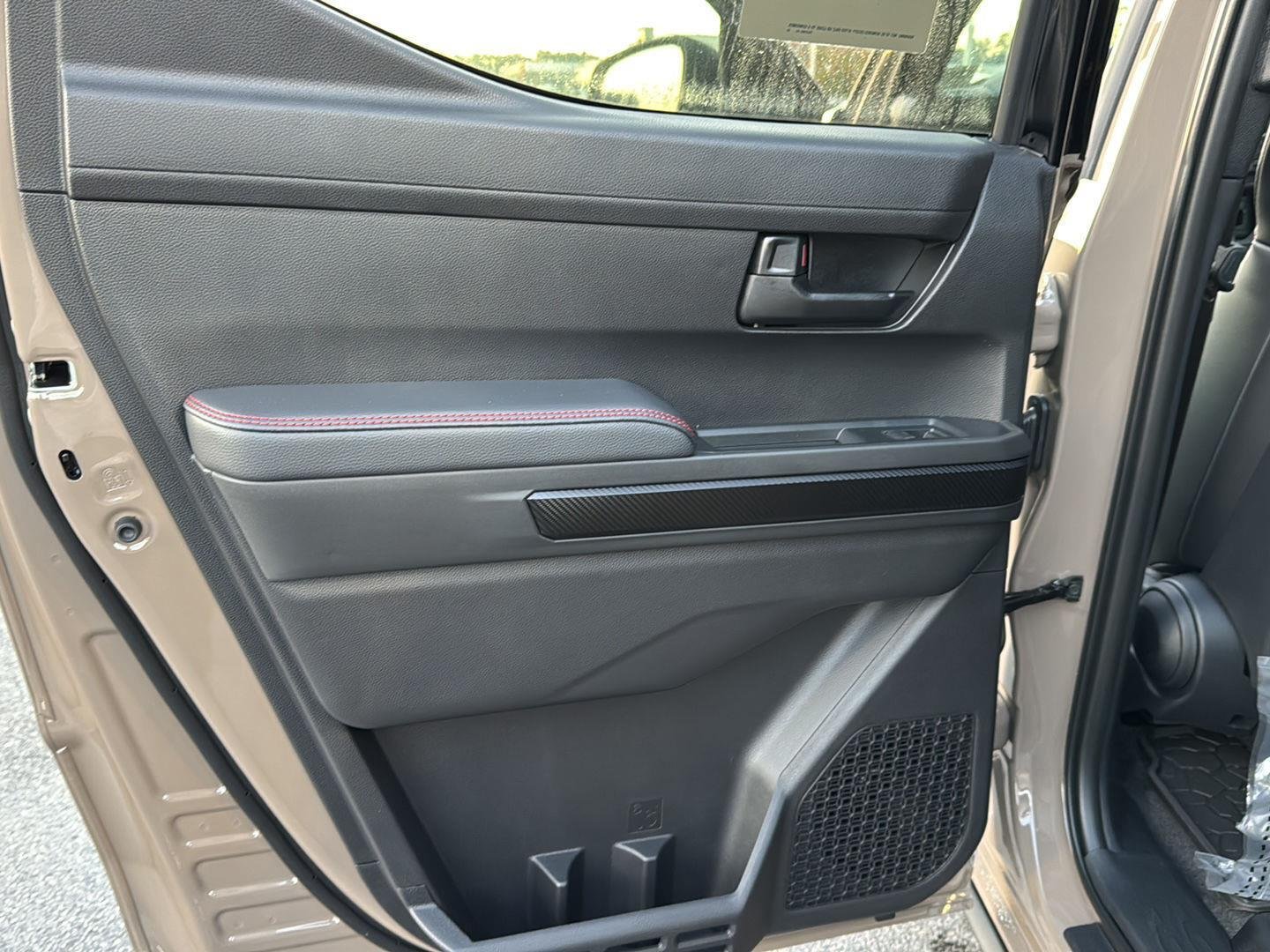 2025 Toyota Tacoma TRD Pro - Photo 15