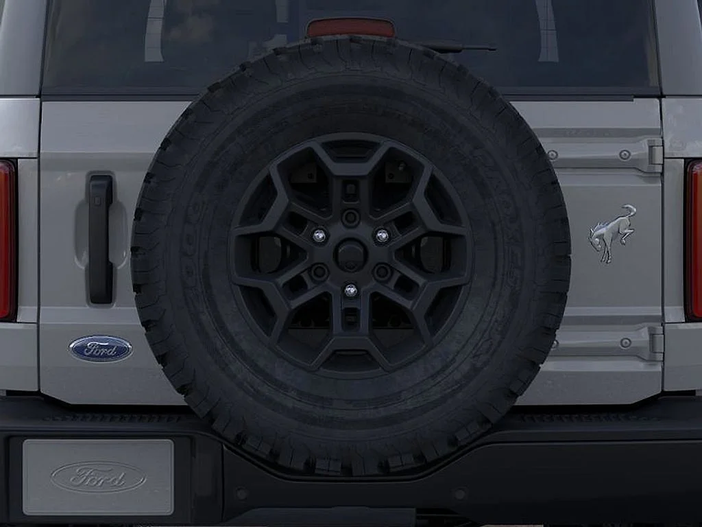 New 2026 Avalanche Gray Ford Badlands® image 24