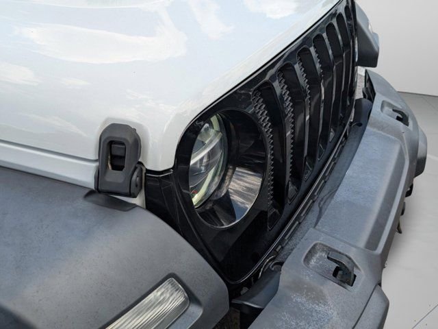 Used 2021 White Jeep Unlimited Willys image 25