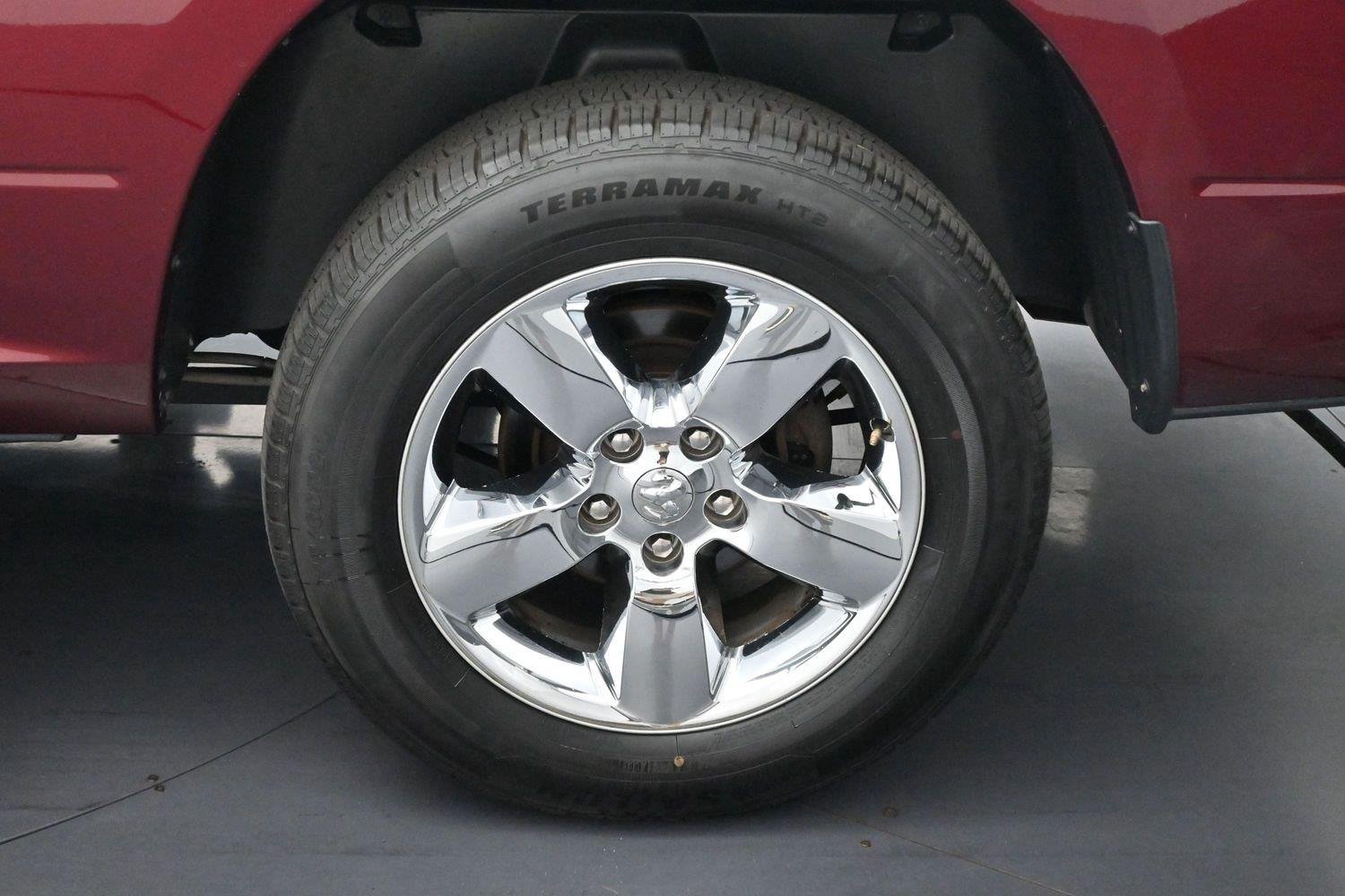 Used 2017 Delmonico Red Pearlcoat Ram Big Horn image 35