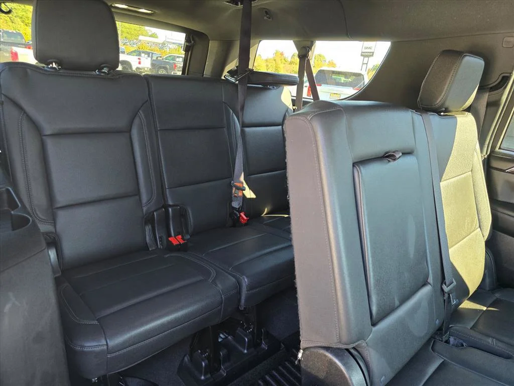Used 2022 SUMMIT WHITE Chevrolet Z71 image 16