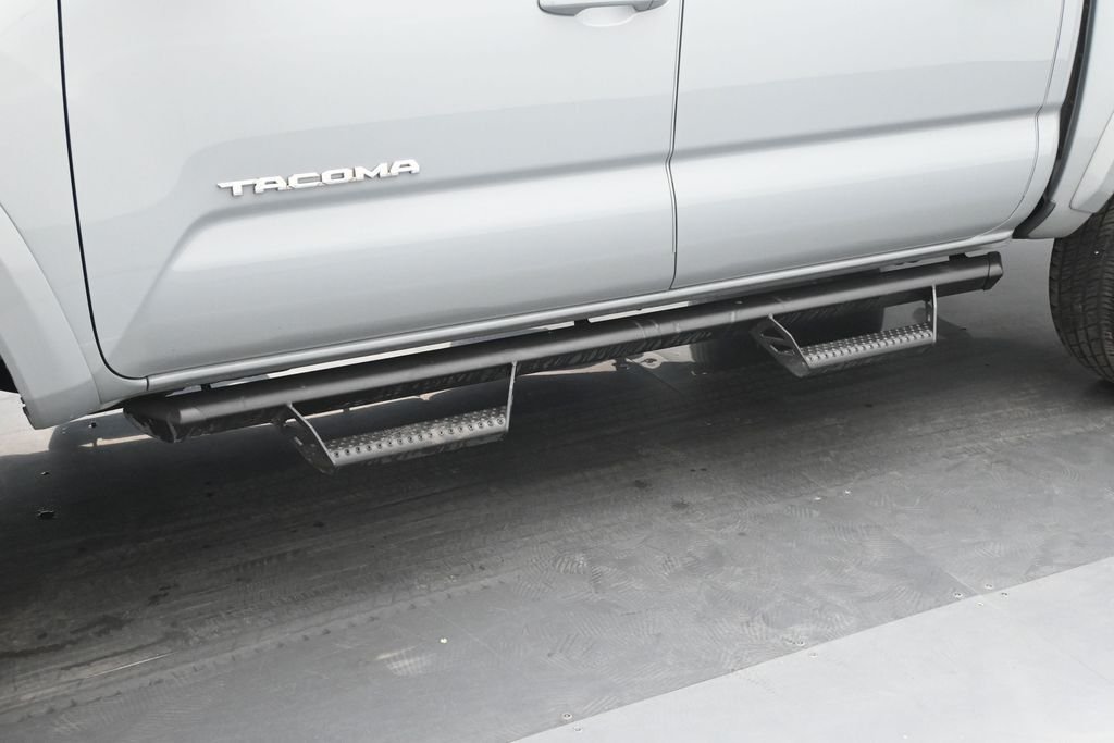 Used 2019 Gray Toyota SR5 image 22